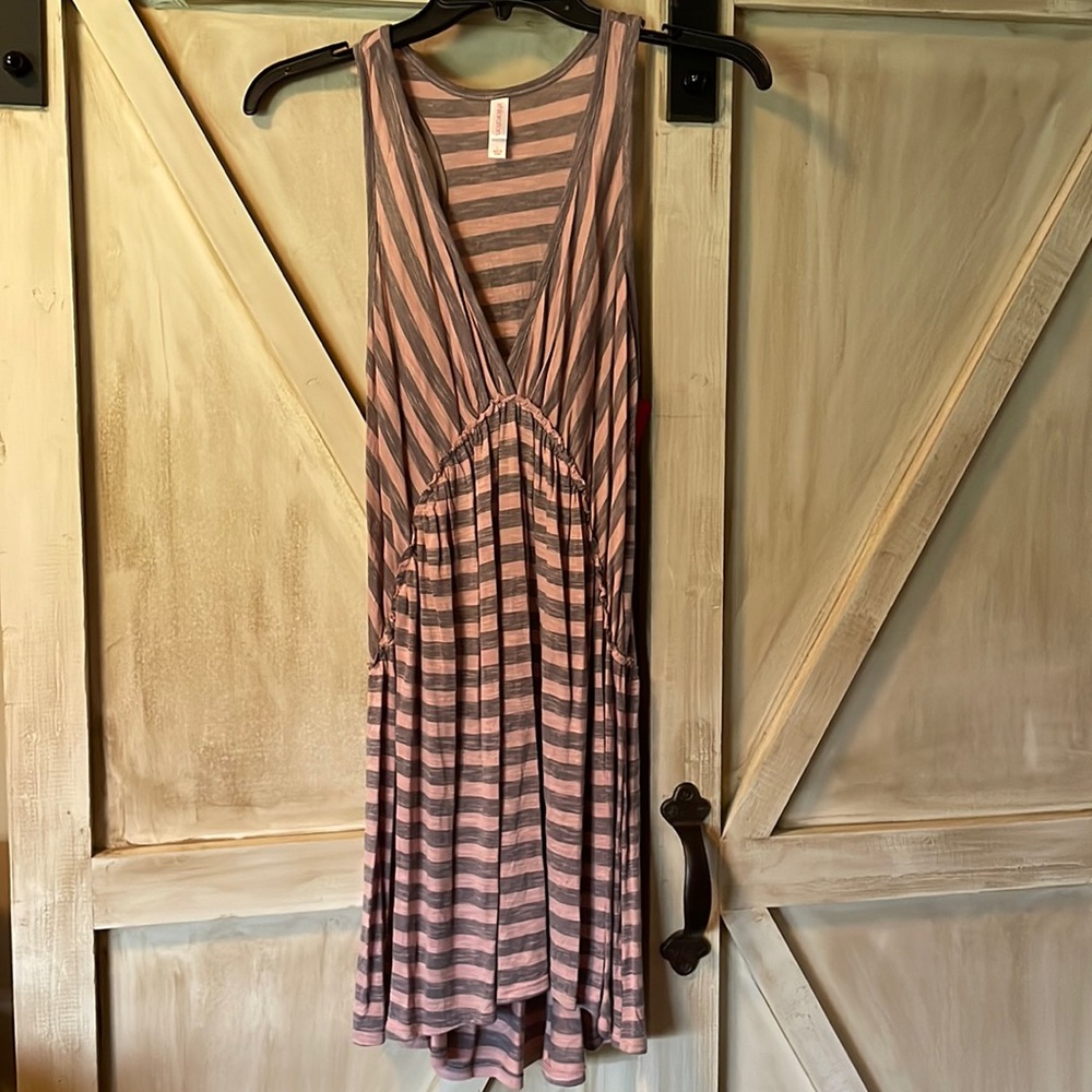 2/$14 Xhiliration AND Mossimo tanks. Pink and Grey. Size Large and Medium. New. - Picture 2 of 15